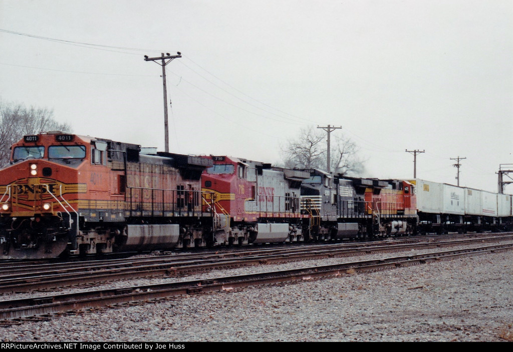 BNSF 4011 West